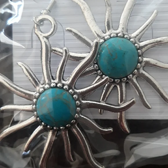 2x*Host Pick*Beautiful sun earrings - Picture 6 of 12